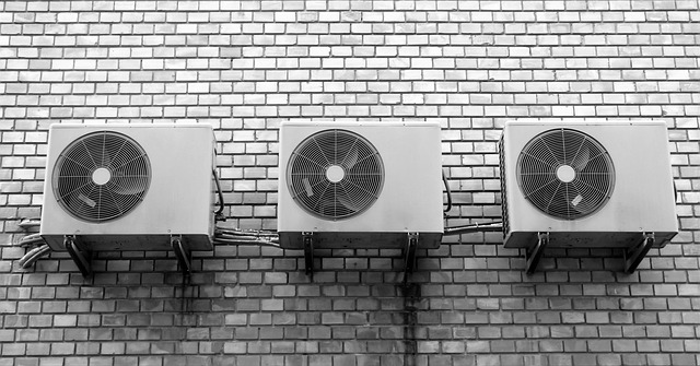 tři ventilátory